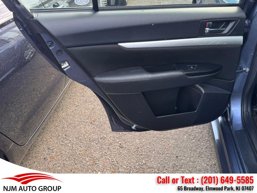 2013 Subaru Legacy 2.5i photo