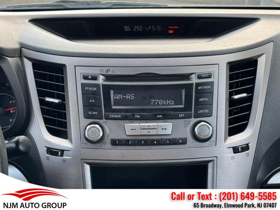 2013 Subaru Legacy 2.5i photo