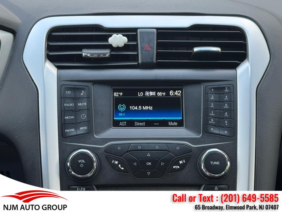 2016 Ford Fusion 4dr Sdn S Hybrid FWD photo