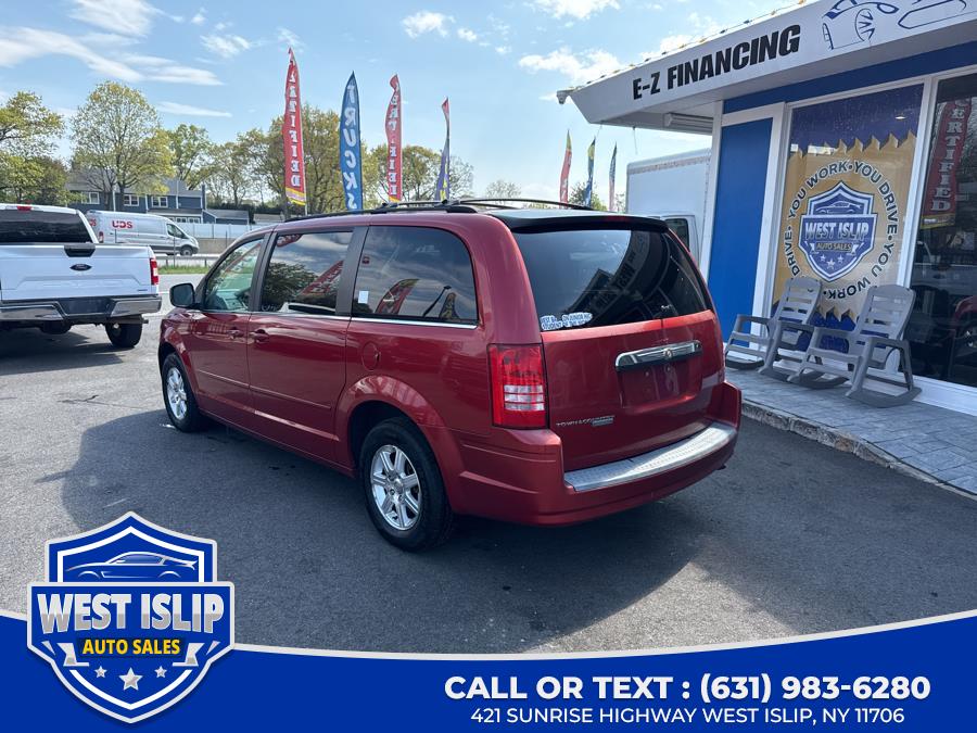 2008 Chrysler Town & Country Touring photo