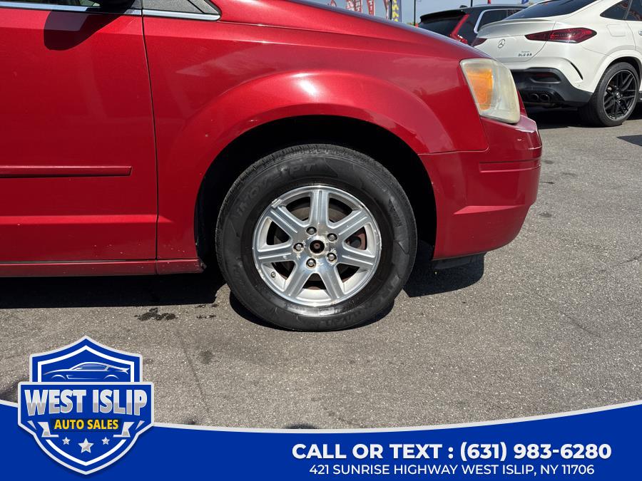 2008 Chrysler Town & Country Touring photo