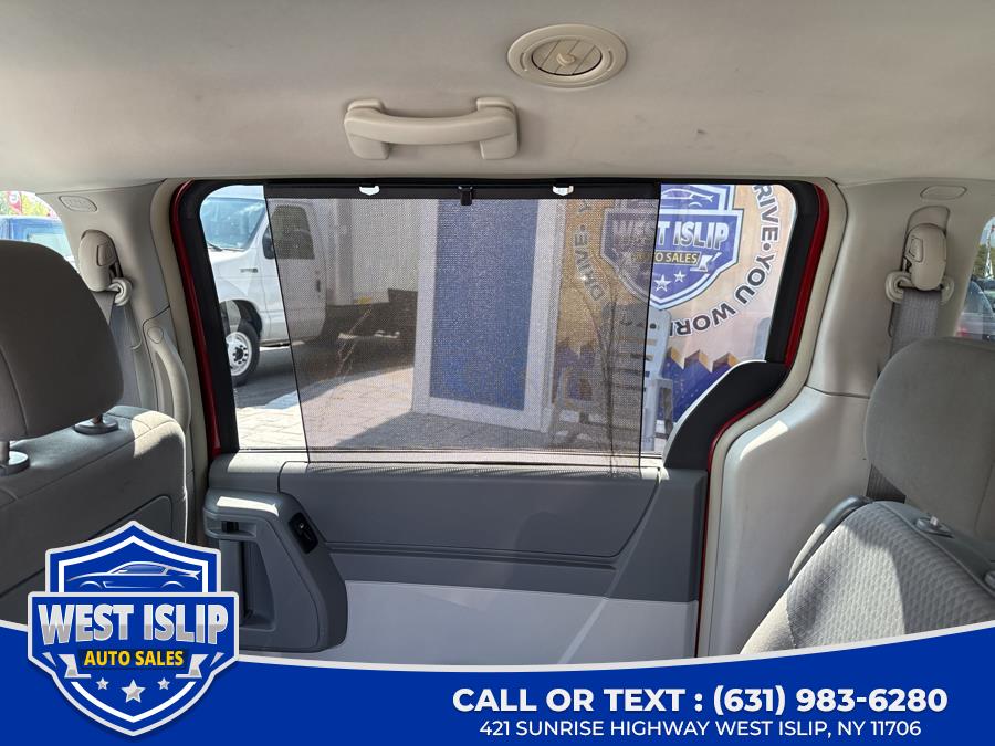 2008 Chrysler Town & Country Touring photo