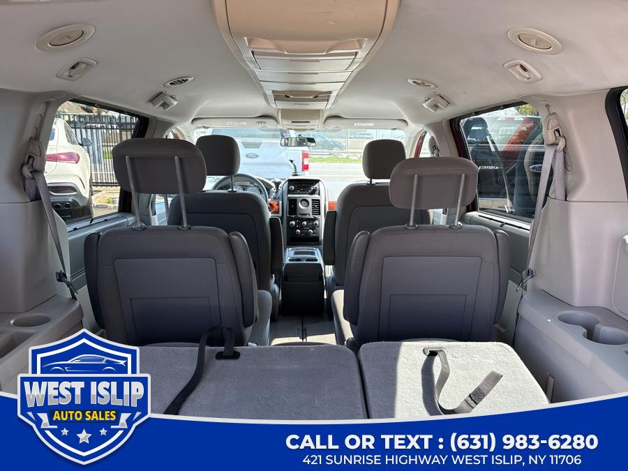 2008 Chrysler Town & Country Touring photo