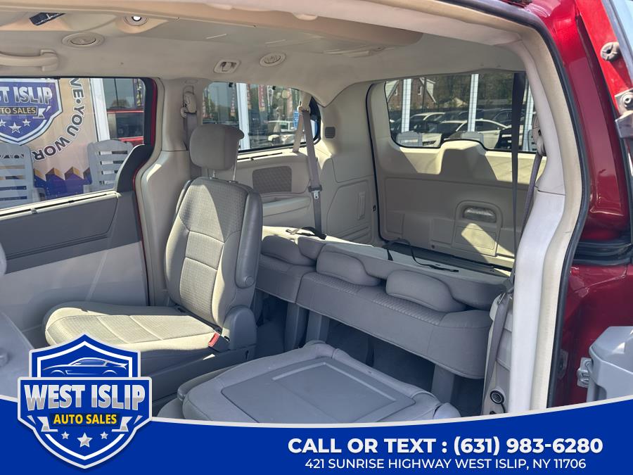 2008 Chrysler Town & Country Touring photo