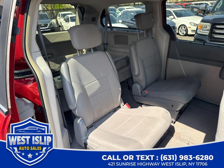 2008 Chrysler Town & Country Touring photo