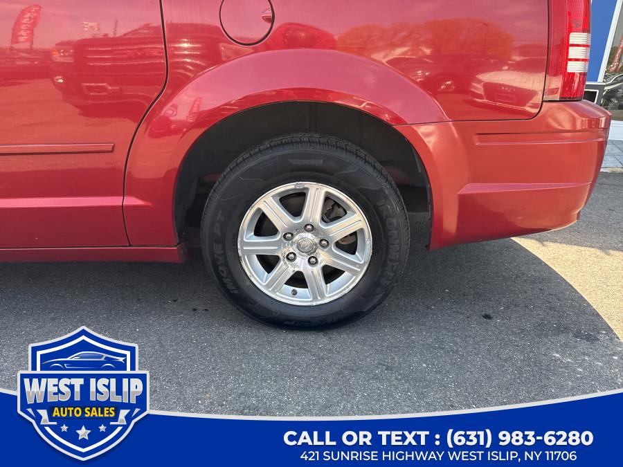2008 Chrysler Town & Country Touring photo