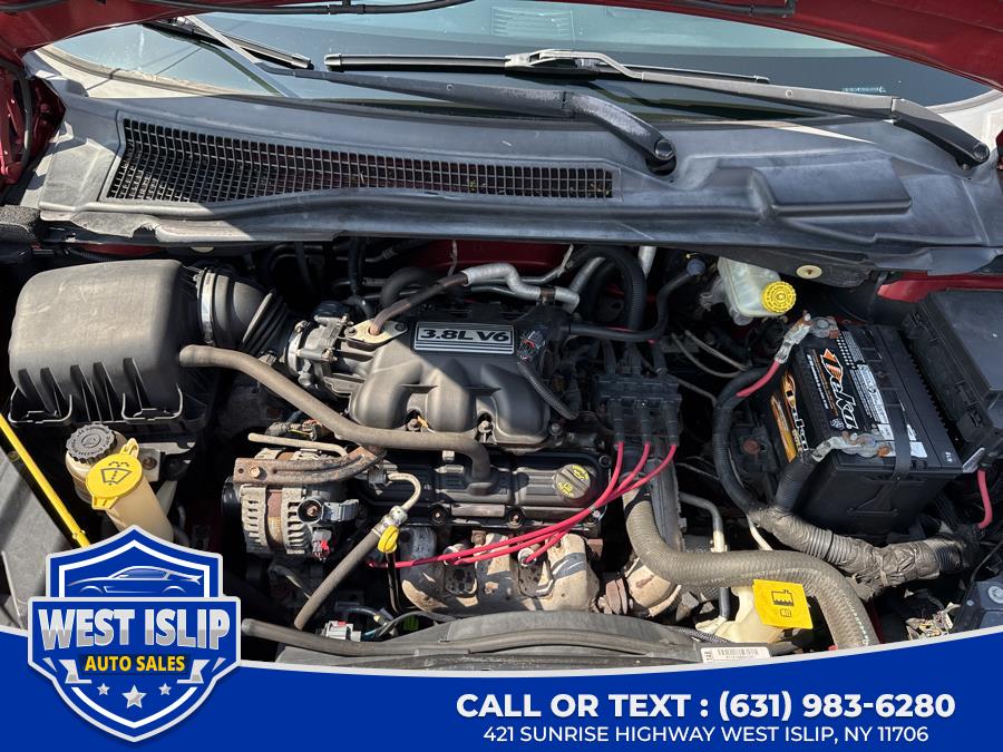2008 Chrysler Town & Country Touring photo