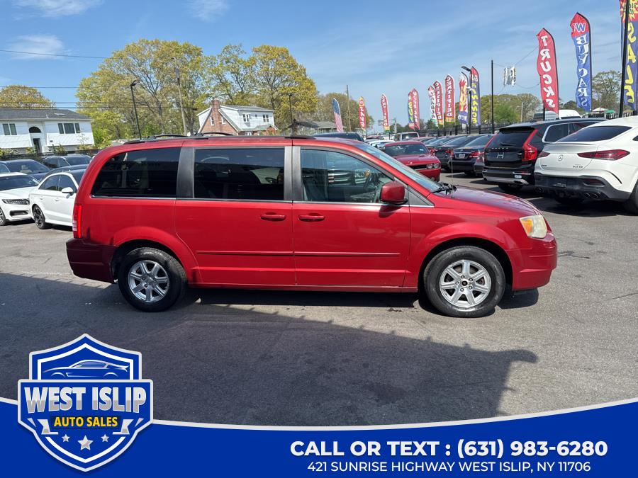 2008 Chrysler Town & Country Touring photo