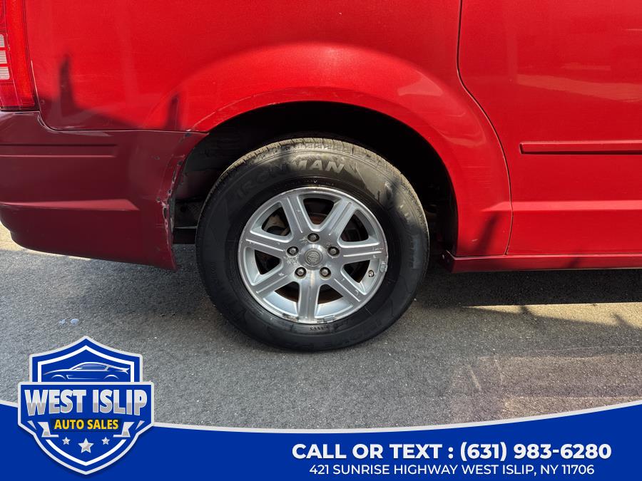 2008 Chrysler Town & Country Touring photo