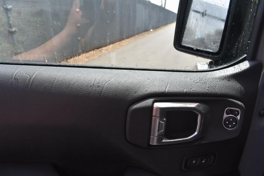 2023 Jeep Wrangler Sahara 4xe photo