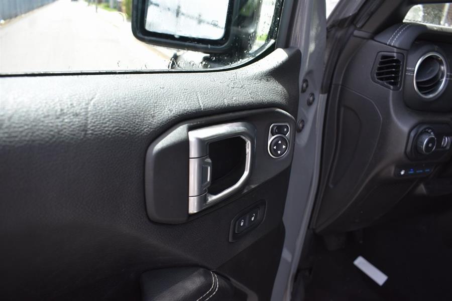 2023 Jeep Wrangler Sahara 4xe photo
