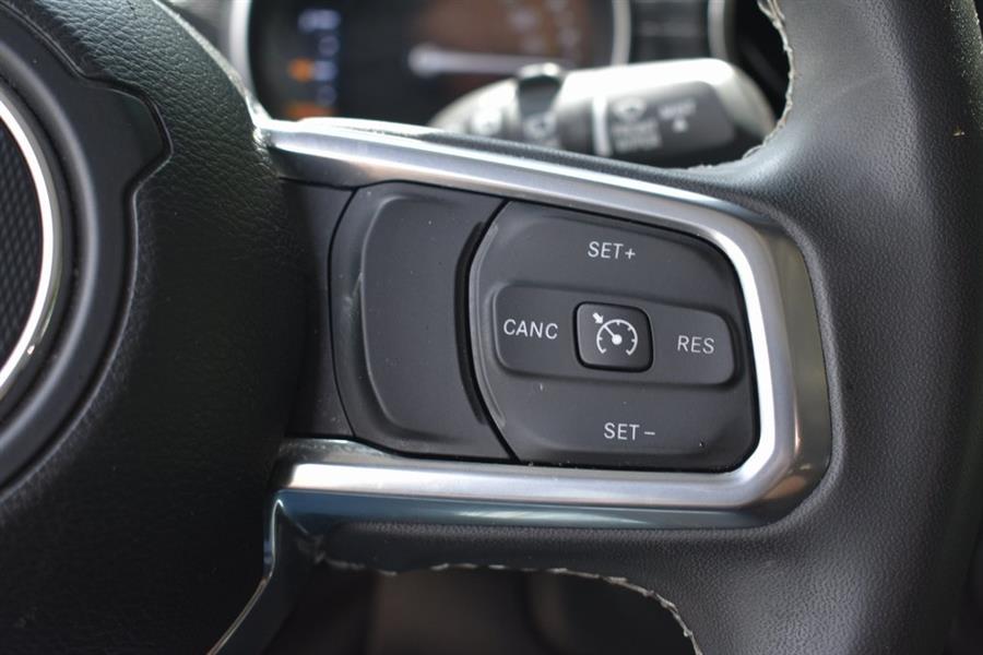 2023 Jeep Wrangler Sahara 4xe photo