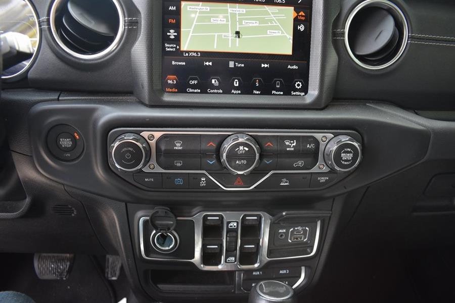 2023 Jeep Wrangler Sahara 4xe photo