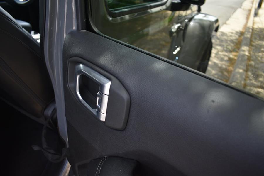 2023 Jeep Wrangler Sahara 4xe photo