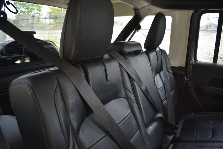 2023 Jeep Wrangler Sahara 4xe photo
