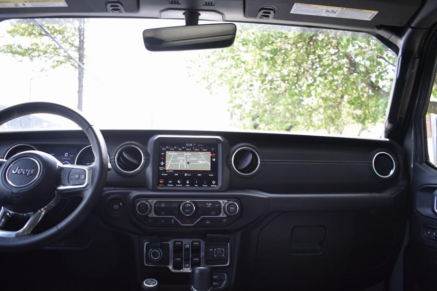 2023 Jeep Wrangler Sahara 4xe photo