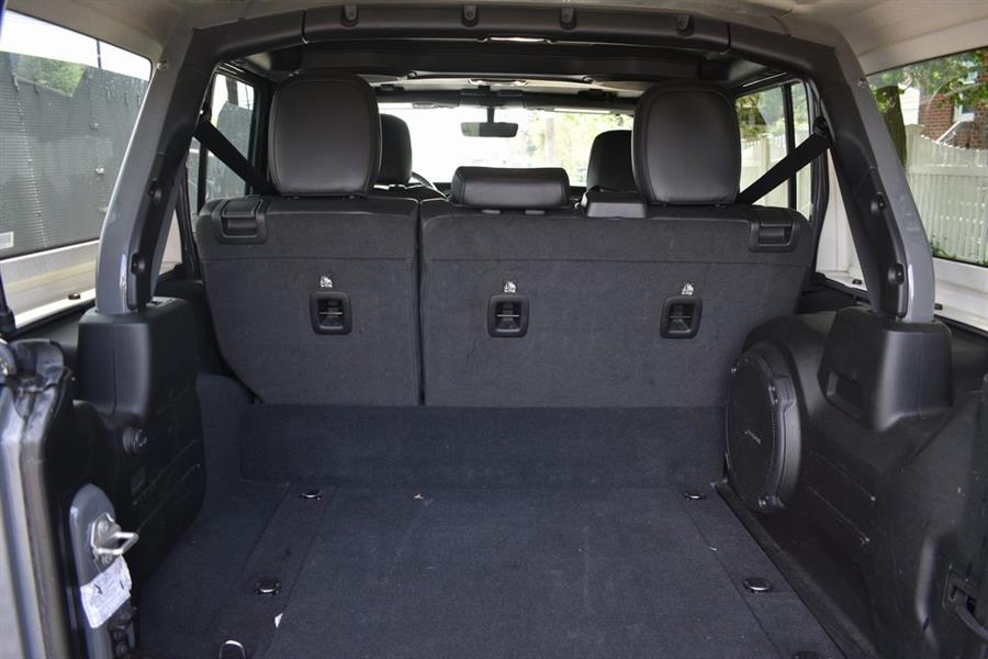 2023 Jeep Wrangler Sahara 4xe photo