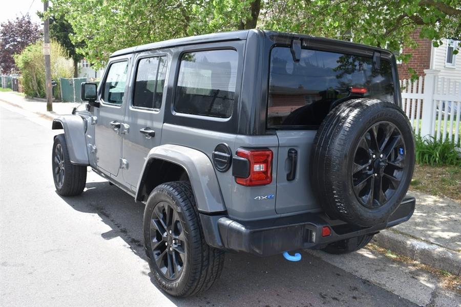 2023 Jeep Wrangler Sahara 4xe photo