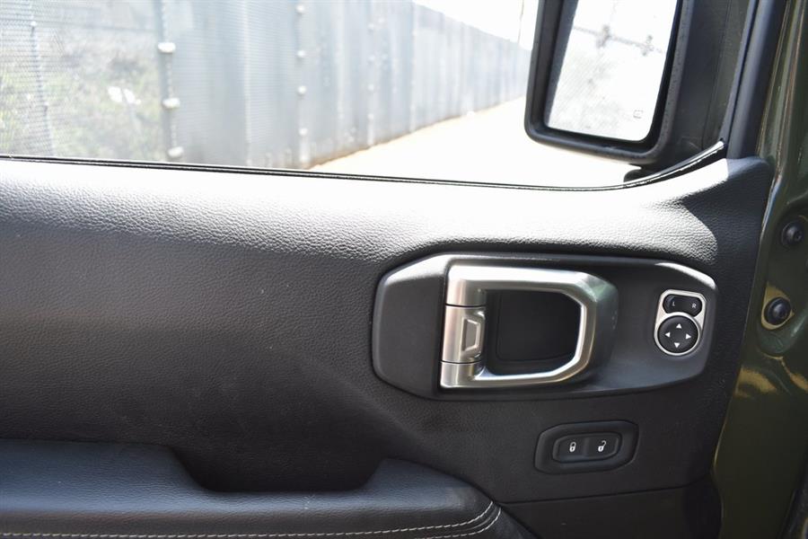 2023 Jeep Wrangler Sahara 4xe photo