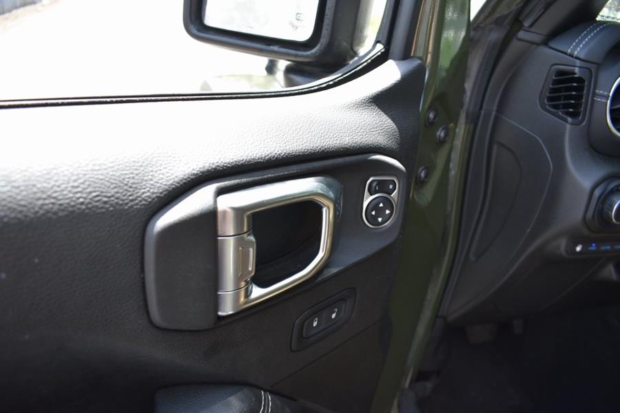 2023 Jeep Wrangler Sahara 4xe photo