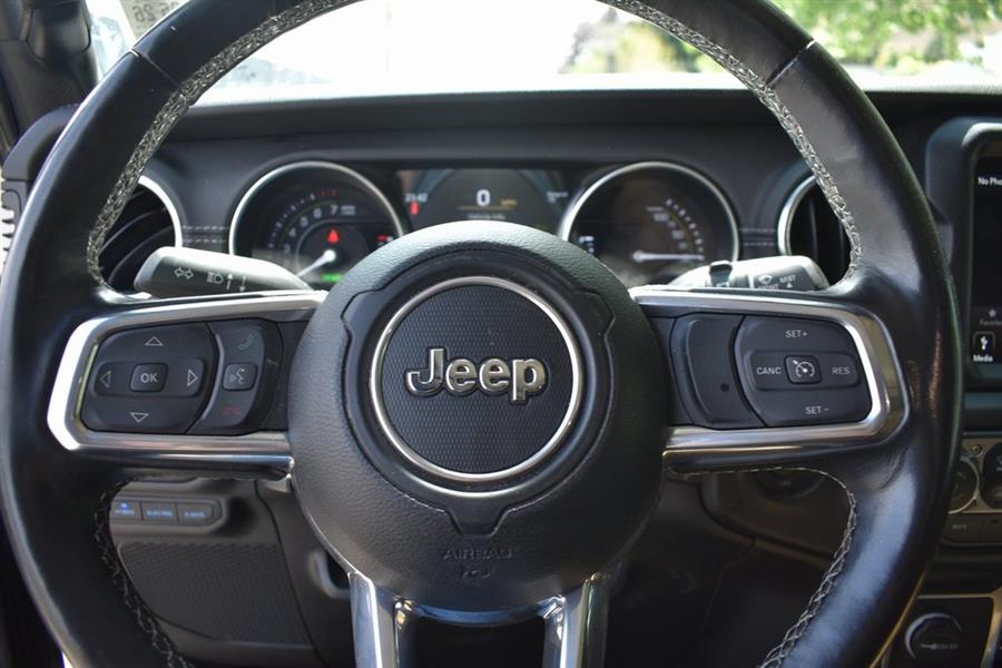 2023 Jeep Wrangler Sahara 4xe photo
