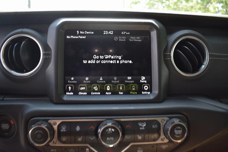 2023 Jeep Wrangler Sahara 4xe photo