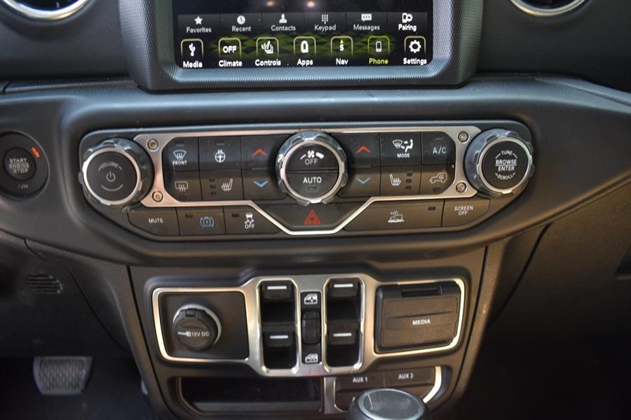 2023 Jeep Wrangler Sahara 4xe photo