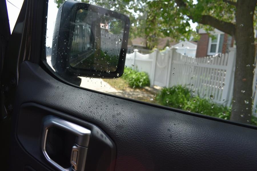 2023 Jeep Wrangler Sahara 4xe photo