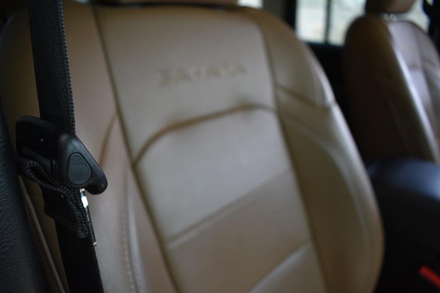 2023 Jeep Wrangler Sahara 4xe photo