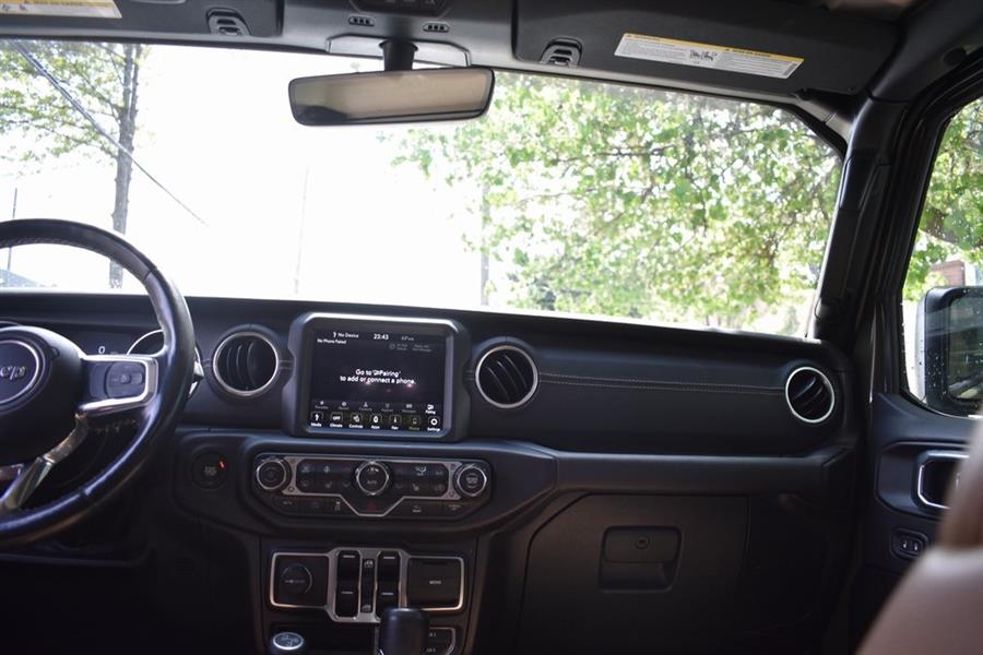 2023 Jeep Wrangler Sahara 4xe photo
