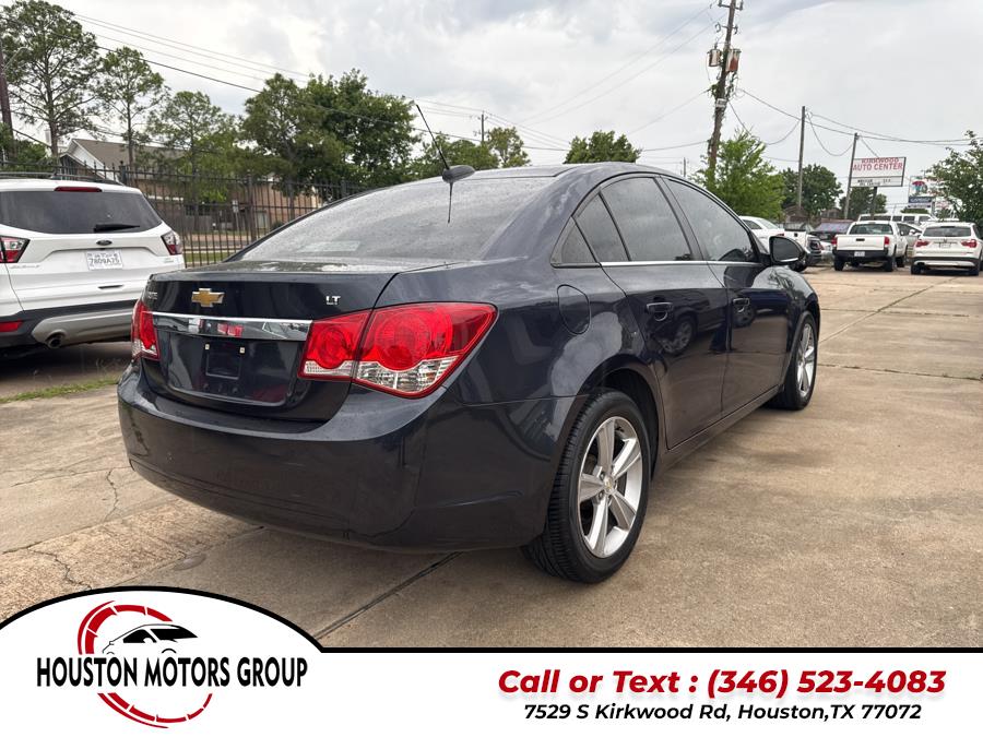 2015 Chevrolet Cruze 4dr Sdn Auto 2LT photo