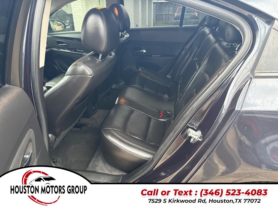 2015 Chevrolet Cruze 4dr Sdn Auto 2LT photo
