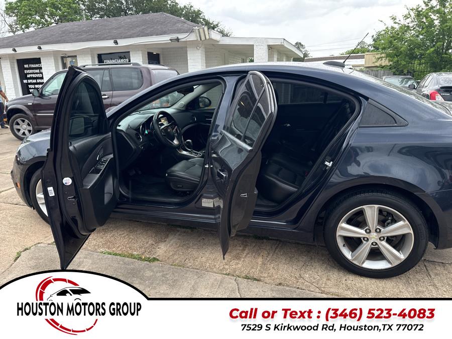 2015 Chevrolet Cruze 4dr Sdn Auto 2LT photo