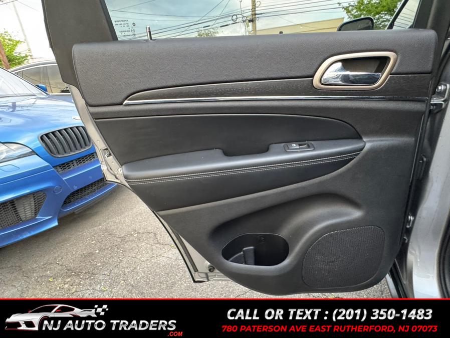 2017 Jeep Grand Cherokee Limited 4x4 photo