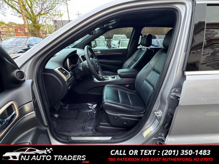2017 Jeep Grand Cherokee Limited 4x4 photo