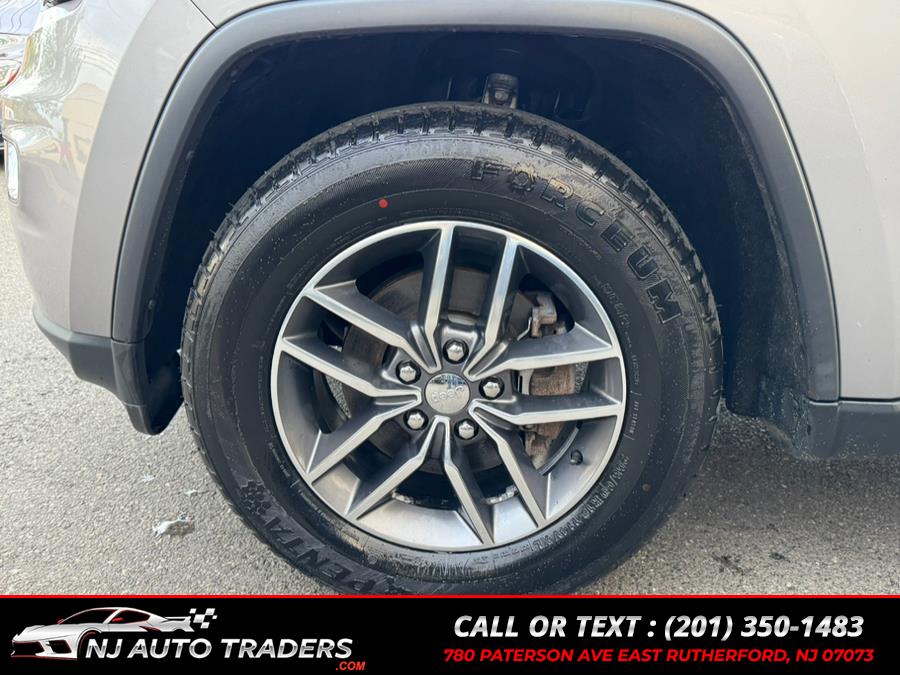 2017 Jeep Grand Cherokee Limited 4x4 photo