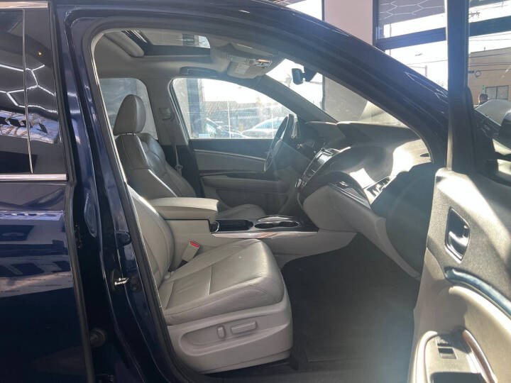 2017 Acura MDX SH-AWD w/Technology Pkg photo