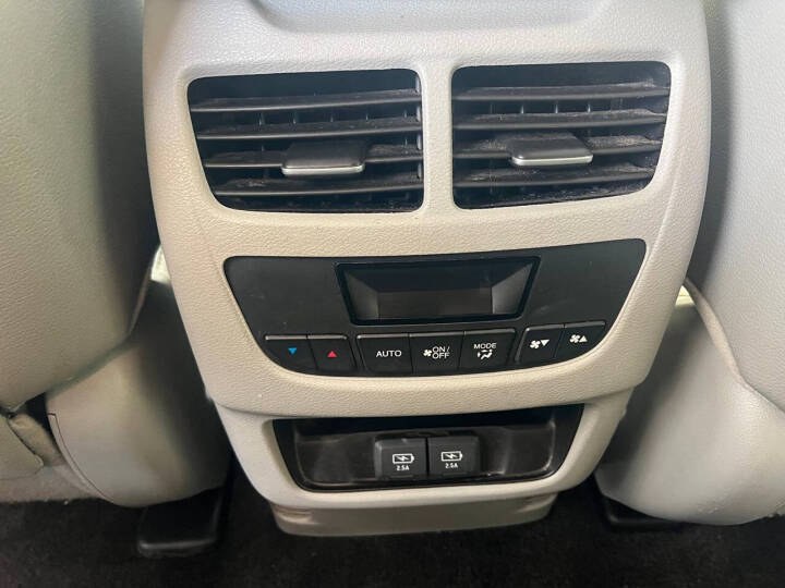 2017 Acura MDX SH-AWD w/Technology Pkg photo