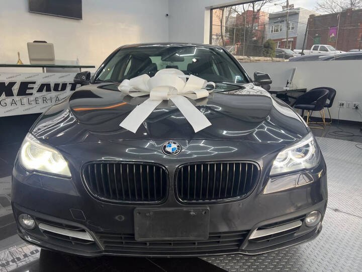 2016 BMW 5-Series 4dr Sdn 528i xDrive AWD photo