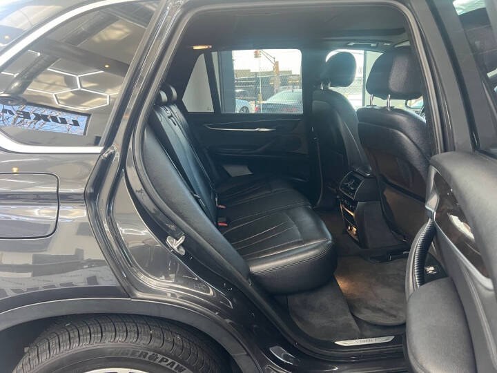 2017 BMW X5 xDrive35i Sports Activity Vehi photo