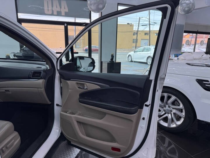 2020 Honda Pilot EX-L AWD photo