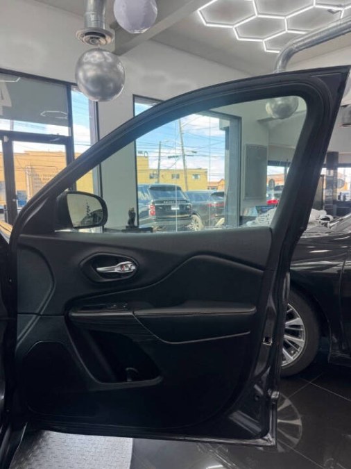 2015 Jeep Cherokee 4WD 4dr Limited photo