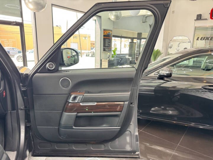 2017 Land Rover Range Rover V6 Supercharged HSE SWB photo