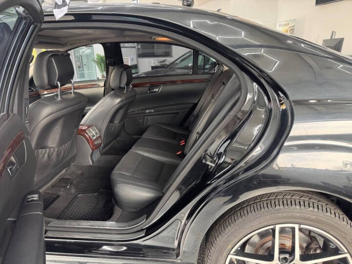 2013 Mercedes-Benz S-Class S550 4MATIC photo