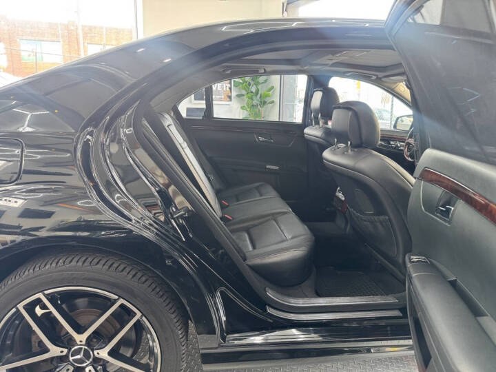 2013 Mercedes-Benz S-Class S550 4MATIC photo