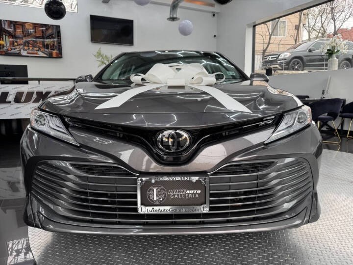 2019 Toyota Camry XLE Auto (Natl) photo