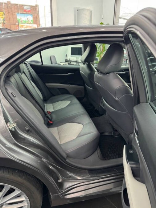 2019 Toyota Camry XLE Auto (Natl) photo