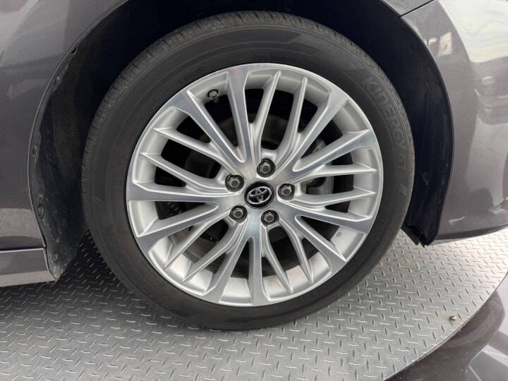 2019 Toyota Camry XLE Auto (Natl) photo
