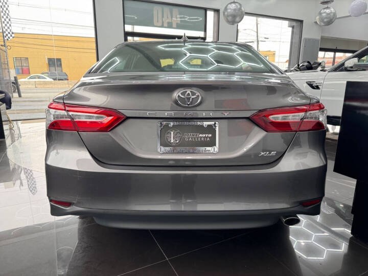 2019 Toyota Camry XLE Auto (Natl) photo