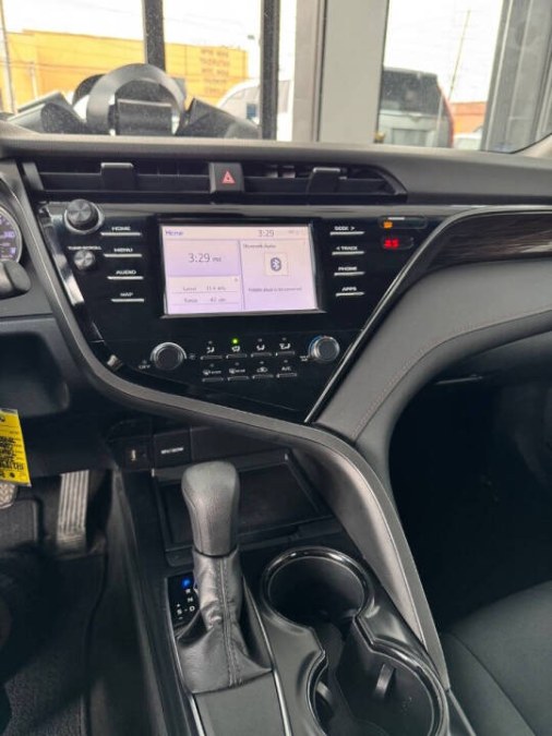 2019 Toyota Camry LE Auto (Natl) photo